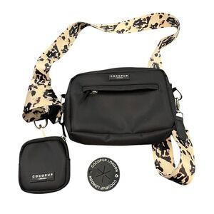 Cocopup London Dog Walking Bag Bundle Black Treat Bag Bag Dispenser Leaopard